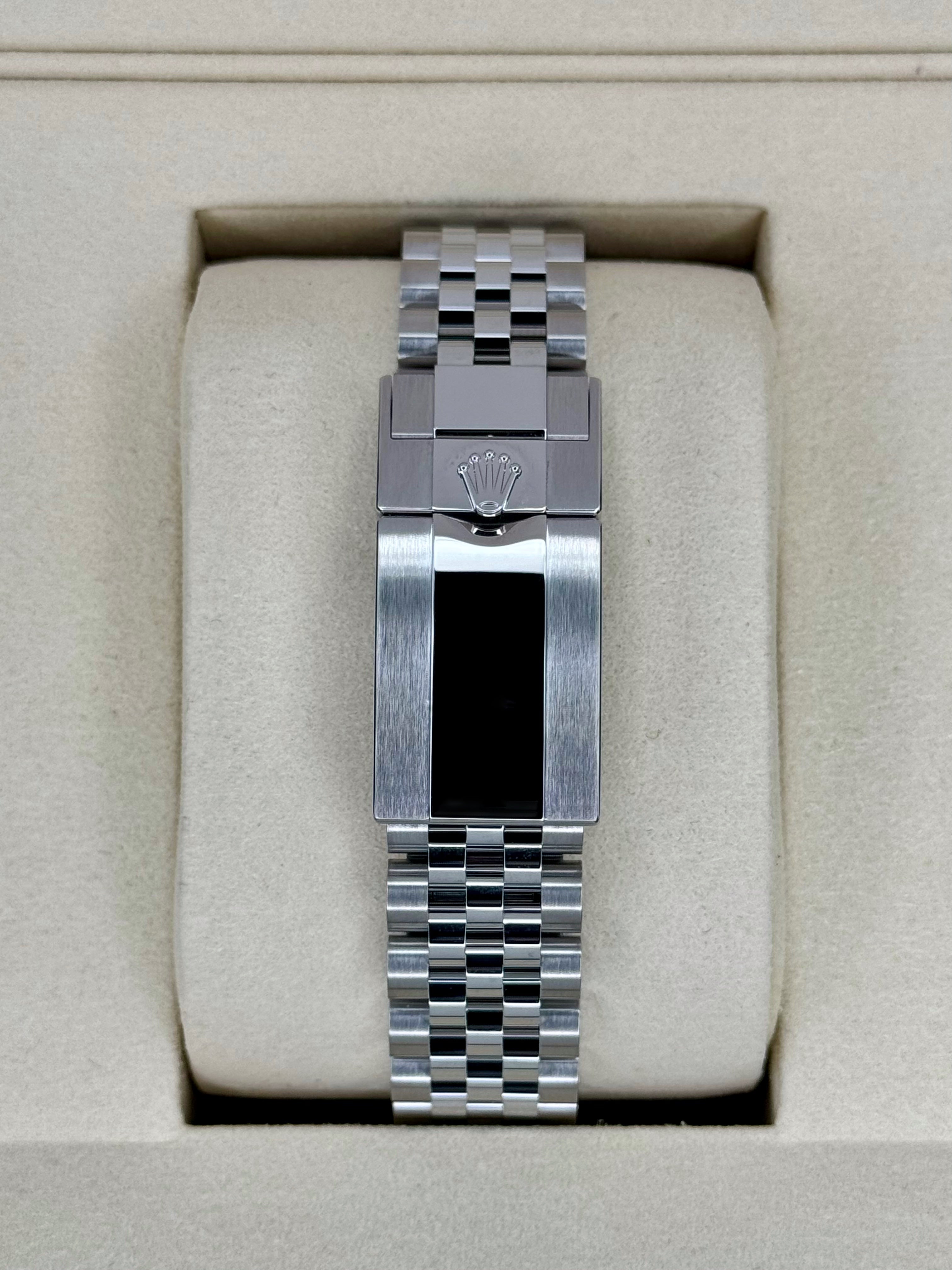 GMT-Master II "Batgirl" 40mm 126710BLNR Jubilee