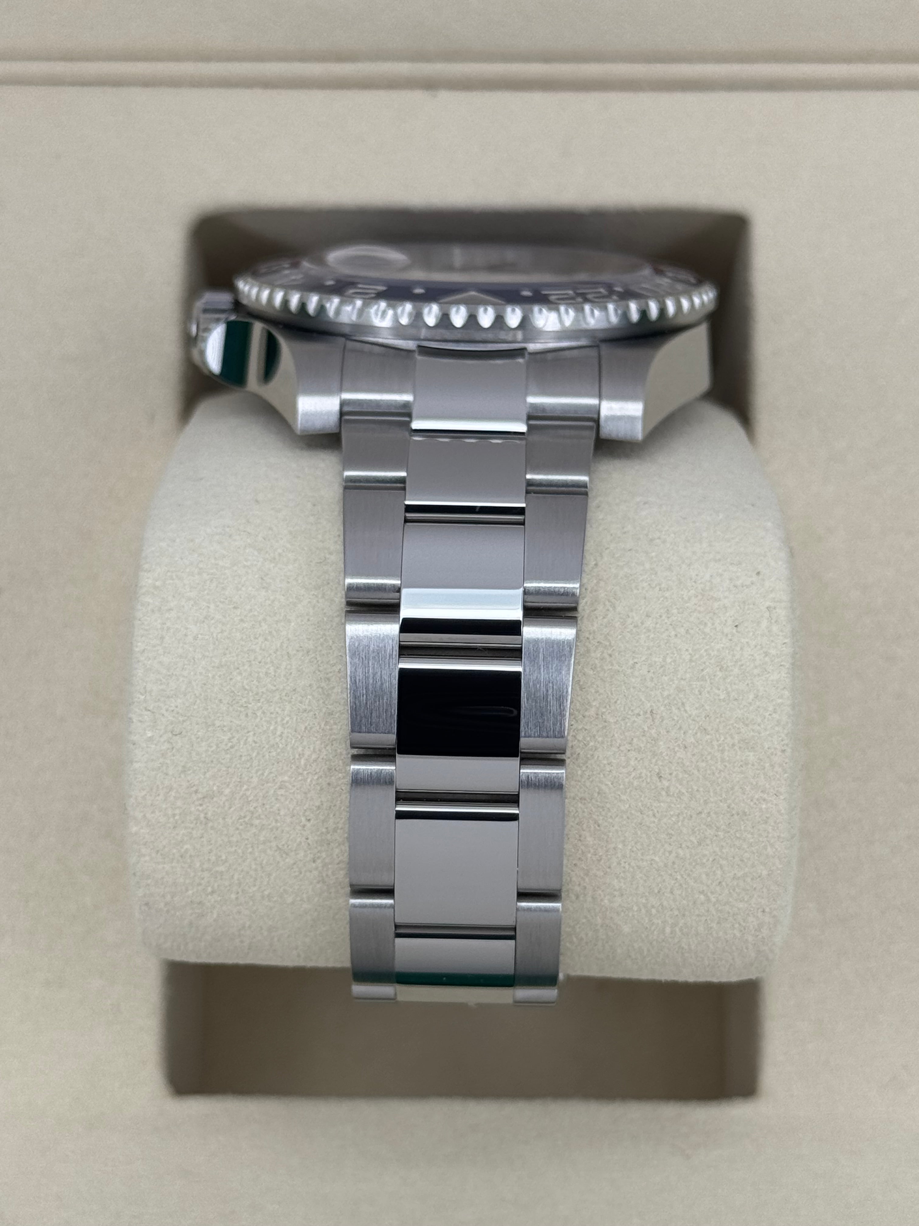 GMT-Master II "Pepsi" 40mm 126710BLRO Oyster