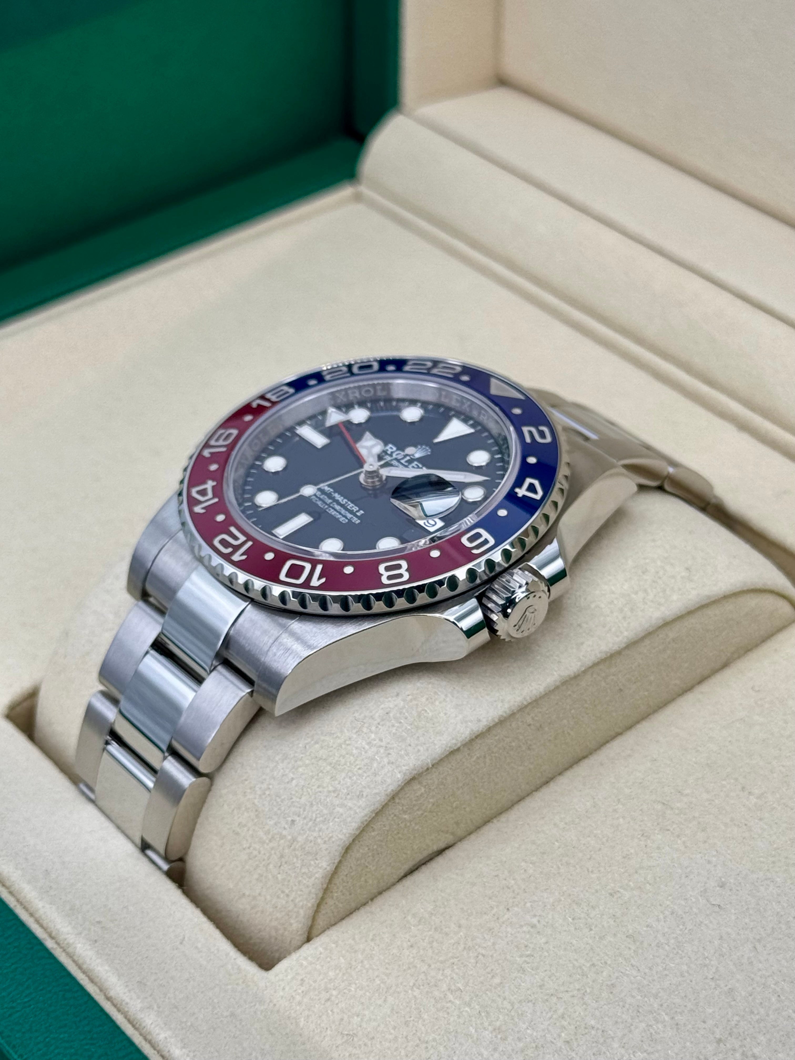 GMT-Master II "Pepsi" 40mm 126710BLRO Oyster