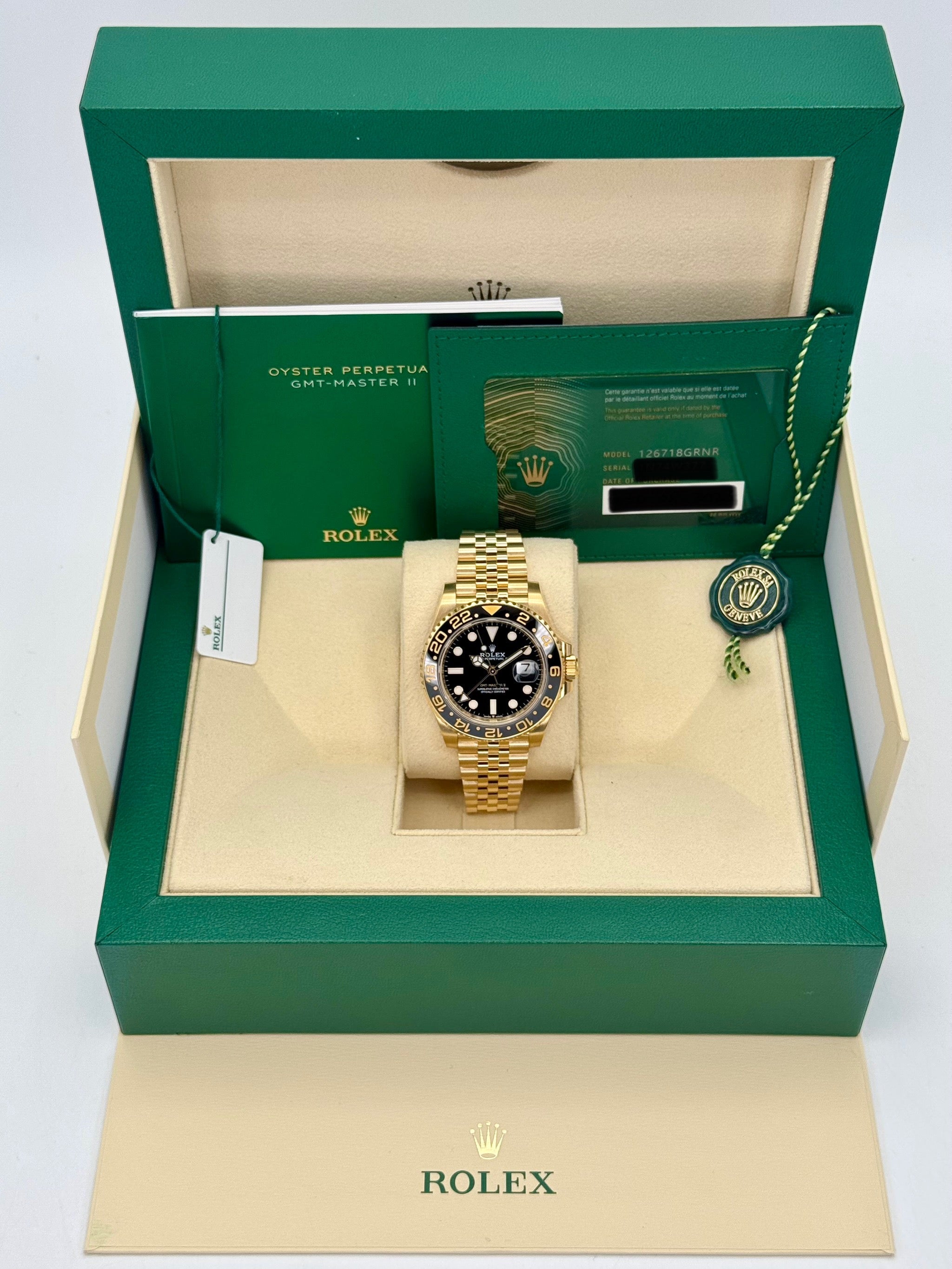 GMT-Master II 40mm 126718GRNR Jubilee Black Dial