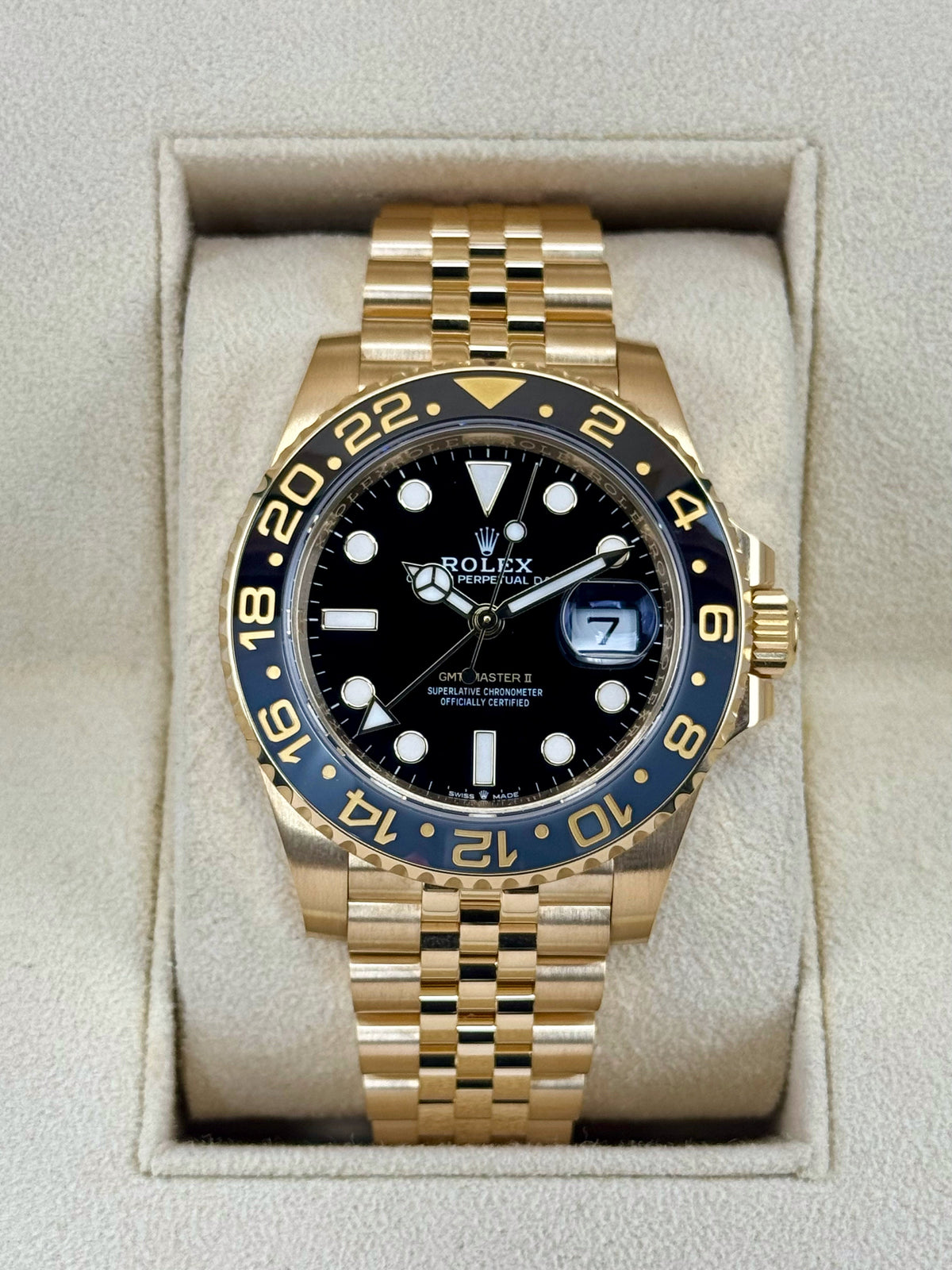 GMT-Master II 40mm 126718GRNR Jubilee Black Dial