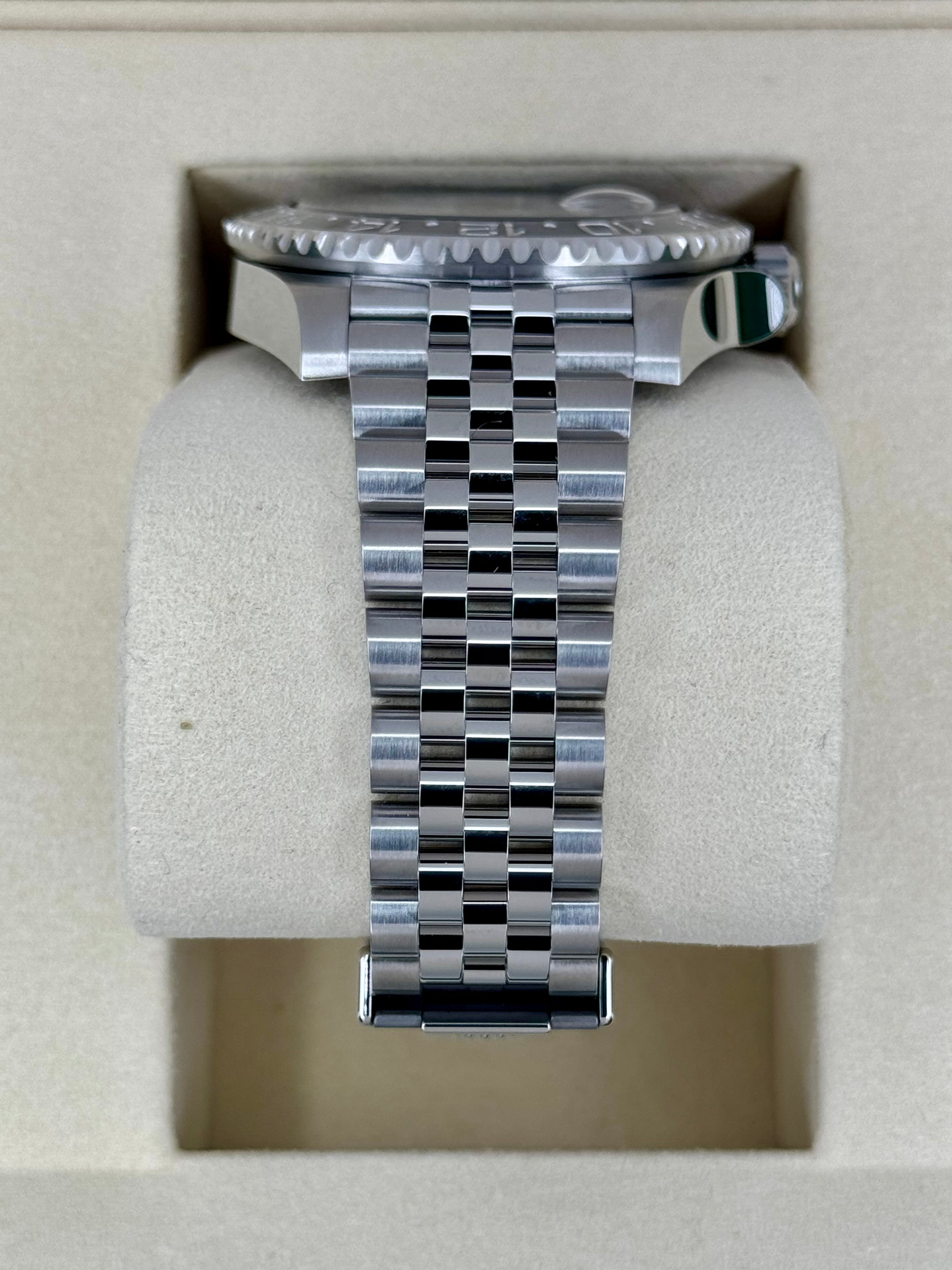 GMT -Master II "Bruce Wayne" 40mm 126710GRNR Jubilee