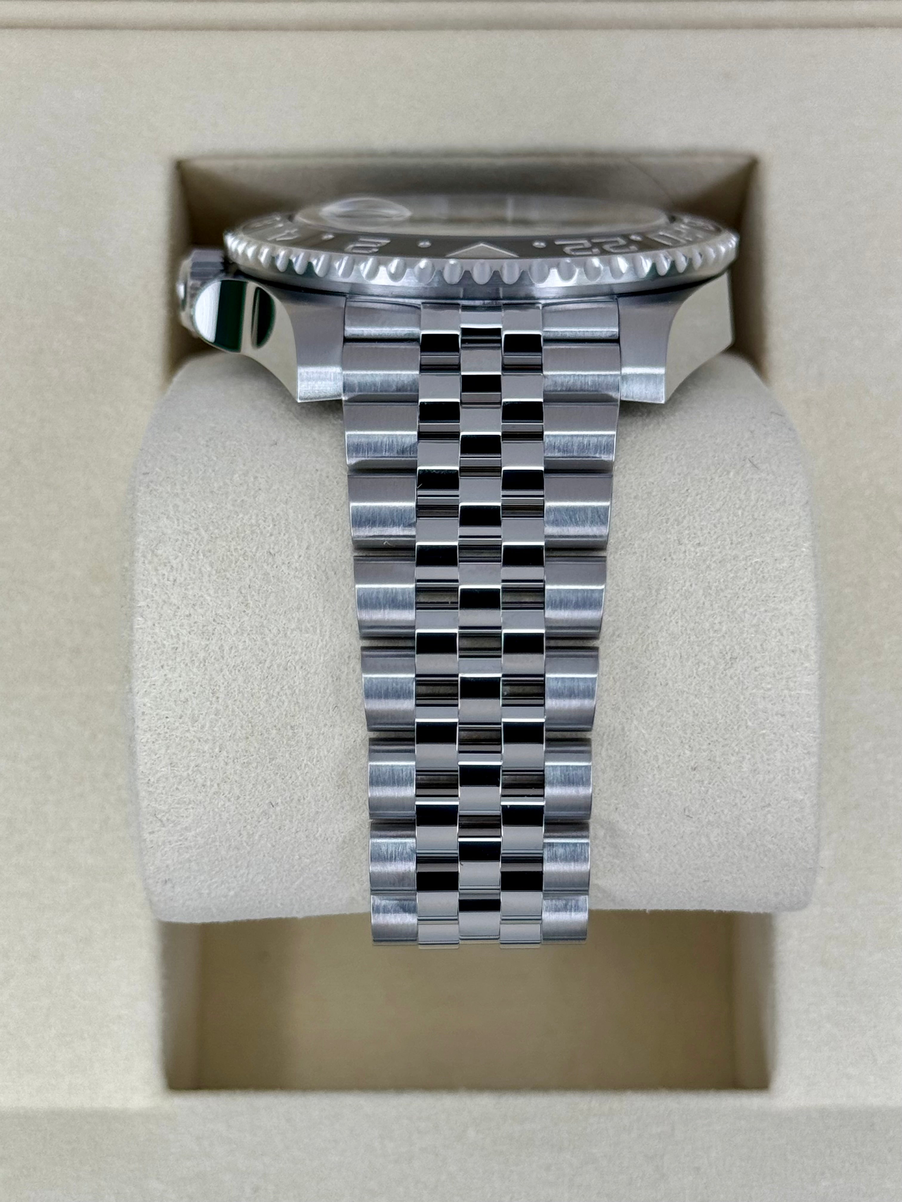 GMT -Master II "Bruce Wayne" 40mm 126710GRNR Jubilee